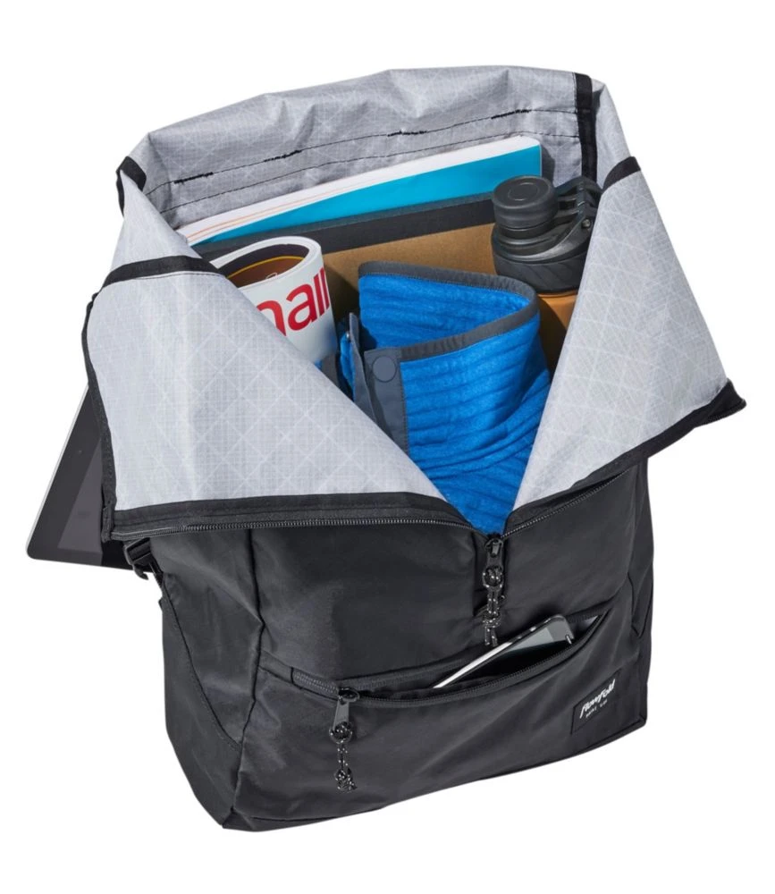 L.L.Bean Flowfold Center Zip Pack II, 26L 6 L.L.Bean Flowfold Center Zip Pack II, 26L - Image 4