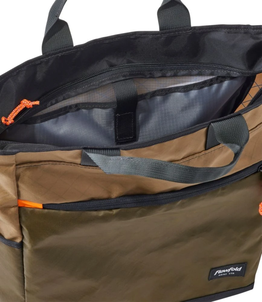 L.L.Bean Flowfold Crossbody Bag, Large II 5 L.L.Bean Flowfold Crossbody Bag, Large II - Image 3